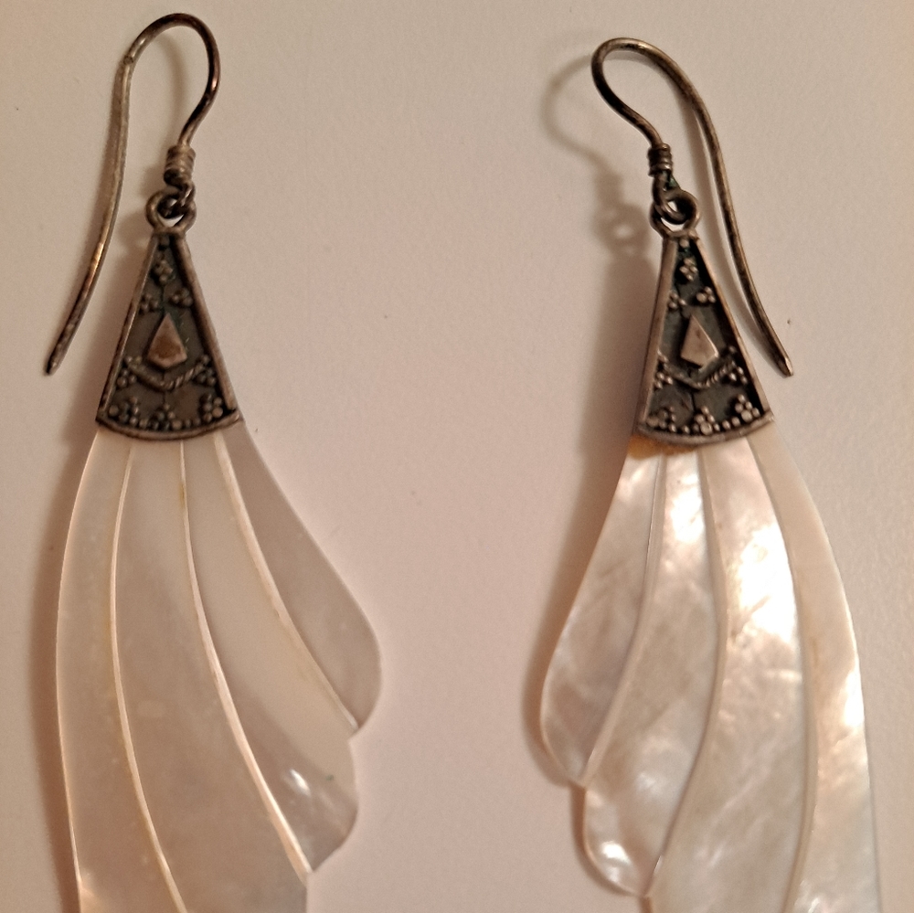 Mother of Pearl angel wing feather dangle earrings vintage jewelry peirced ears - Picture 6 of 11